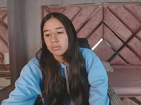 LilyRossi  online show from April 20, 12:41 pm