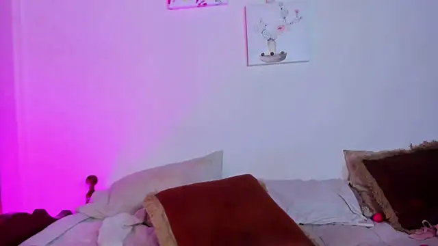 Arianna Moore online show from June 25, 5:12 am