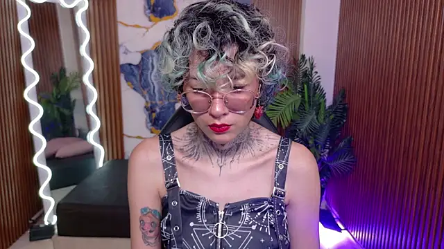 Lyra tay online show from July 31, 7:04 pm