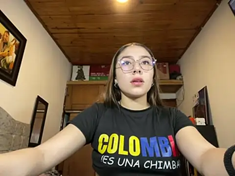 SquirtMaddiee  online show from March 15, 6:32 pm