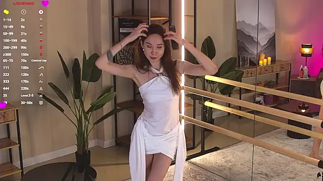 EmilyGray   online show from July 4, 7:59 am