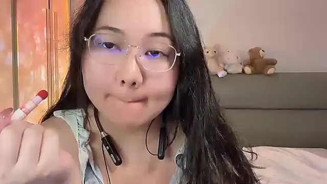 Susu-36E online show from August 2, 2:20 pm