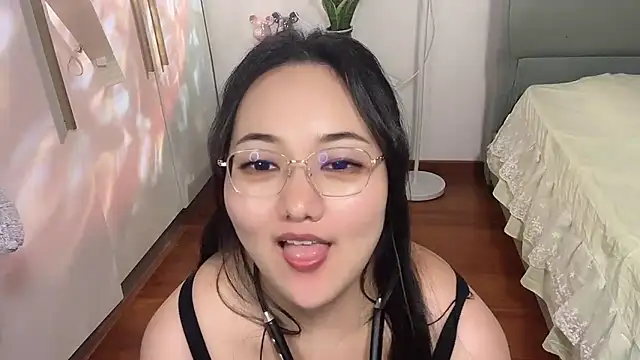 Susu-36E online show from July 28, 6:20 pm