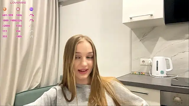 Anika Socutehe online show from June 14, 8:53 pm