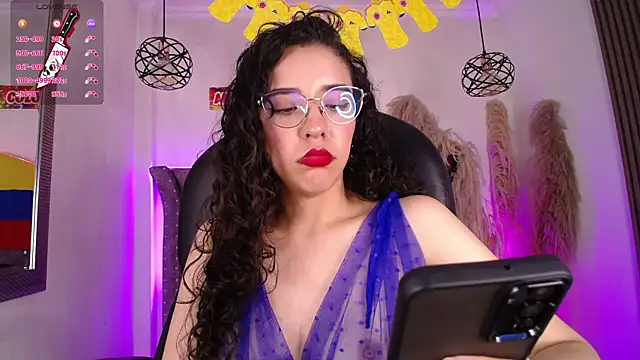 Amara Davis1 online show from July 7, 7:23 am