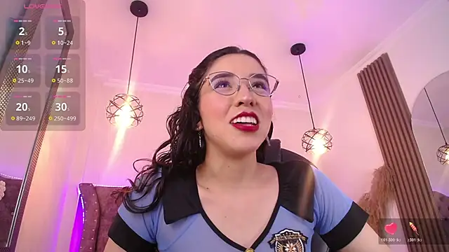 Amara Davis1 online show from July 24, 4:43 am