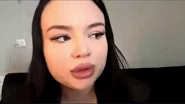 PerfectLila online show from March 5, 4:30 am