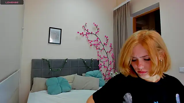DellaRows online show from June 29, 5:36 am