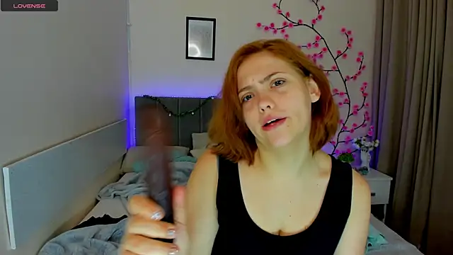 DellaRows online show from June 12, 5:59 am