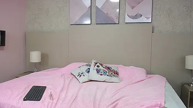 Melisaa Suarez online show from March 11, 1:36 pm