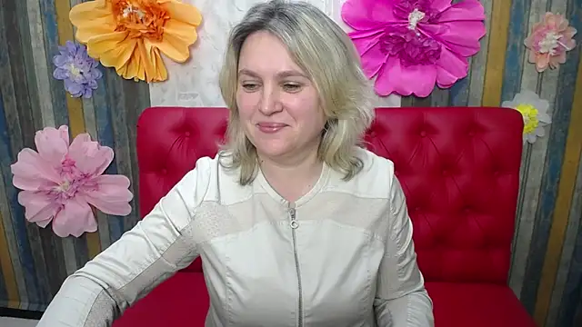 VickyRobins online show from March 18, 9:36 am