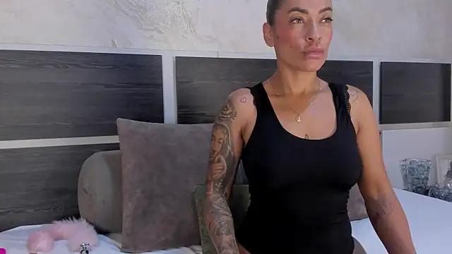Natalia Cruzz online show from June 5, 8:04 pm