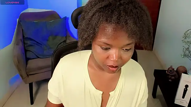 Mila Kuniss online show from March 18, 3:06 pm