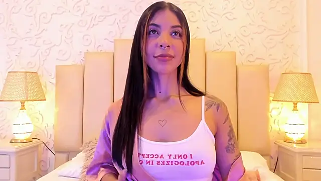VioletaHills  online show from June 24, 12:37 pm
