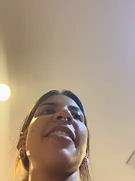 VioletaHills  online show from July 26, 1:52 pm