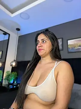alejandra  garcia online show from August 2, 9:18 pm