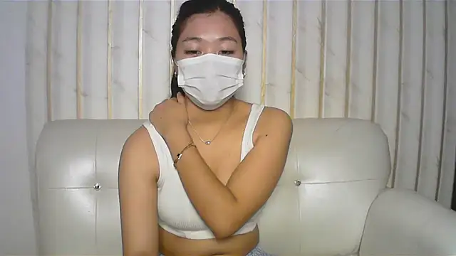 RESMA-CUTEE00 online show from August 6, 11:06 am