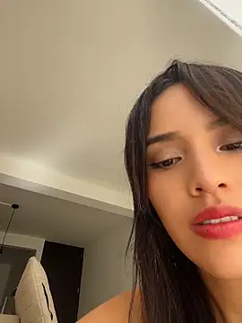 Mia-villalobos online show from May 13, 2:56 pm