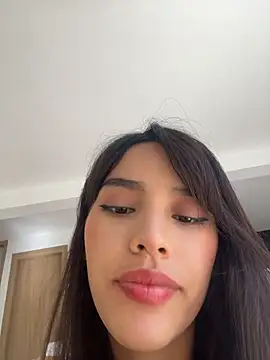 Mia-villalobos online show from May 1, 2:09 pm