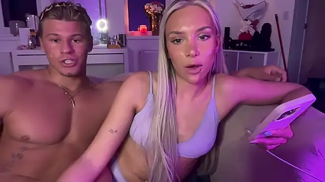 Naughtyblondex online show from May 15, 10:56 pm
