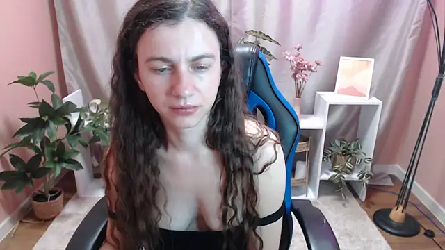 MistyBree online show from May 9, 8:38 am