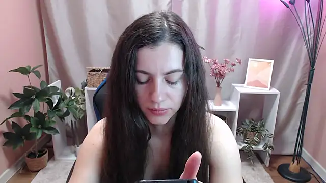 MistyBree online show from May 1, 8:06 am