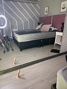 EvaMark  online show from March 14, 2:18 pm