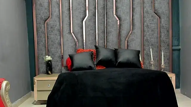 LaurenPaulson online show from March 9, 2:15 am