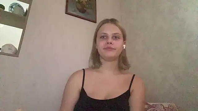 RoyalNovaX online show from March 15, 2:08 pm