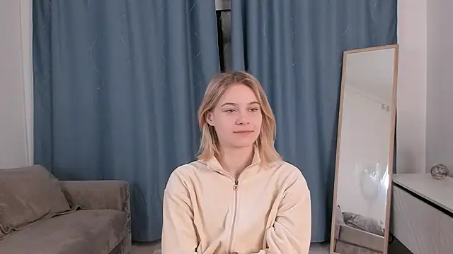 ChelseyLorick online show from March 8, 6:45 pm