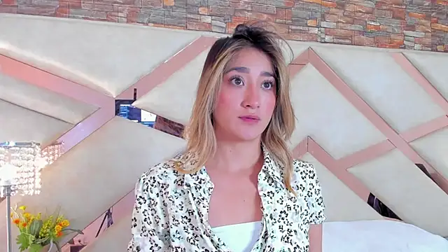 lucy davies online show from July 24, 11:08 am