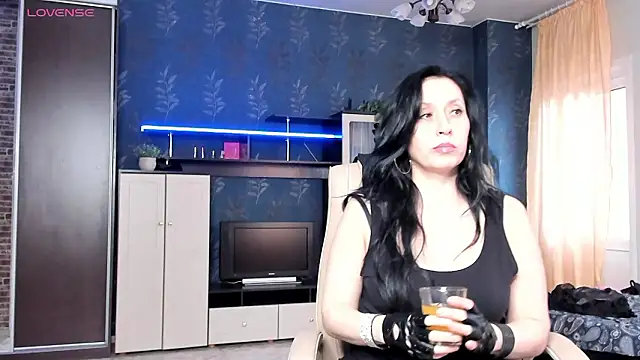 Lucky Milf online show from March 21, 11:48 am