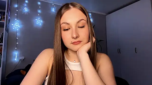 CutieSally online show from March 17, 3:05 pm