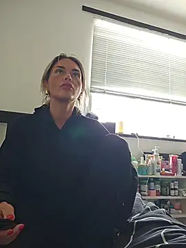 CarmenCapricorn online show from March 3, 2:01 pm