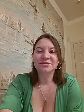 LaraHarper online show from April 19, 8:33 pm