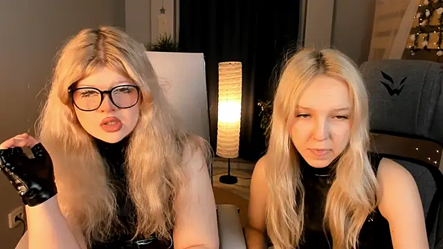 LilithNlsn online show from June 13, 10:02 am