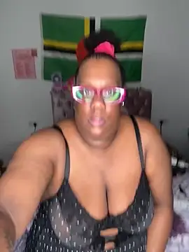 SweetCurvyRose online show from March 10, 9:41 pm