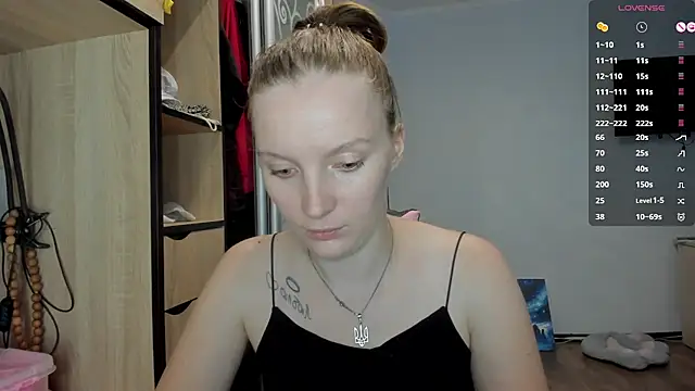 Snapshot of Mary_Blu chatting on September 22, 2:04 pm Mary Blu online show from September 22, 2:04 pm