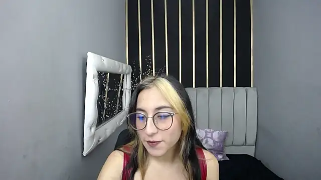 moon shut online show from March 9, 12:19 pm