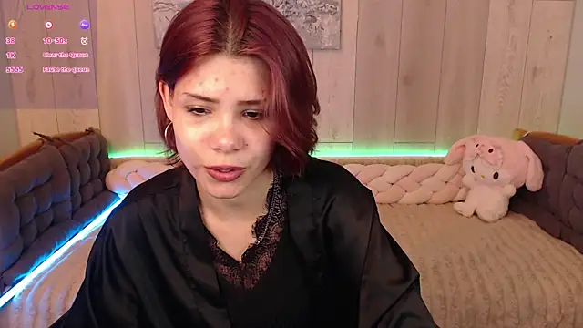 llittle-peachh online show from April 30, 3:06 pm