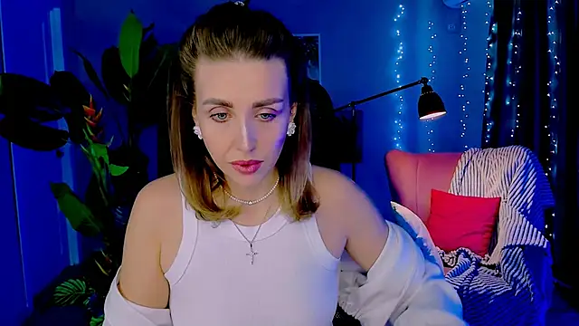 MonicaRiley online show from March 13, 12:06 pm