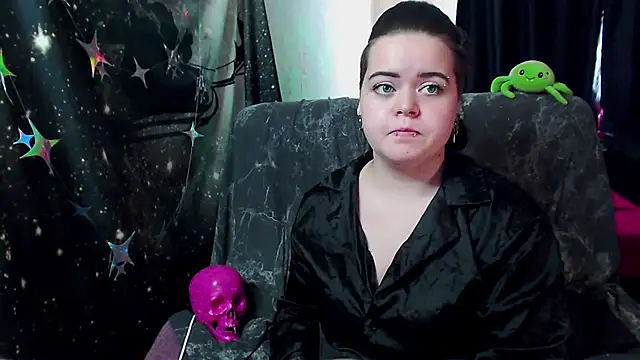  little monsterrr  online show from March 3, 10:32 am