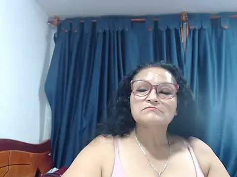  BellaNocturna online show from July 6, 4:40 am