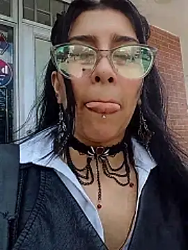 jaade doll online show from March 7, 3:08 pm