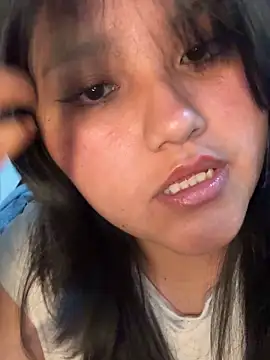 lunaluxe7 online show from March 25, 2:06 am