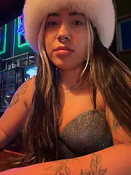 ManuelaVeeleez online show from July 19, 2:03 am
