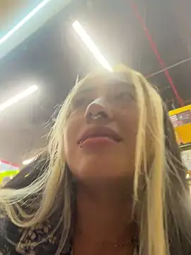 ManuelaVeeleez online show from June 20, 2:26 am