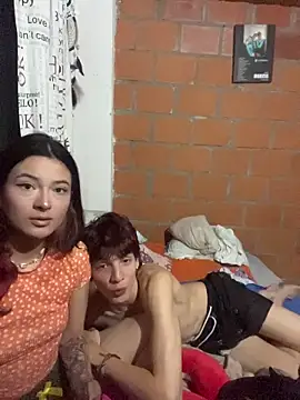 hot moons online show from April 13, 3:41 am