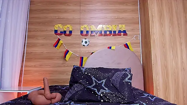 kiara lp online show from July 15, 3:11 am