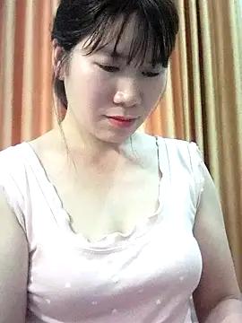 Bondgirl 9 online show from April 28, 7:56 am